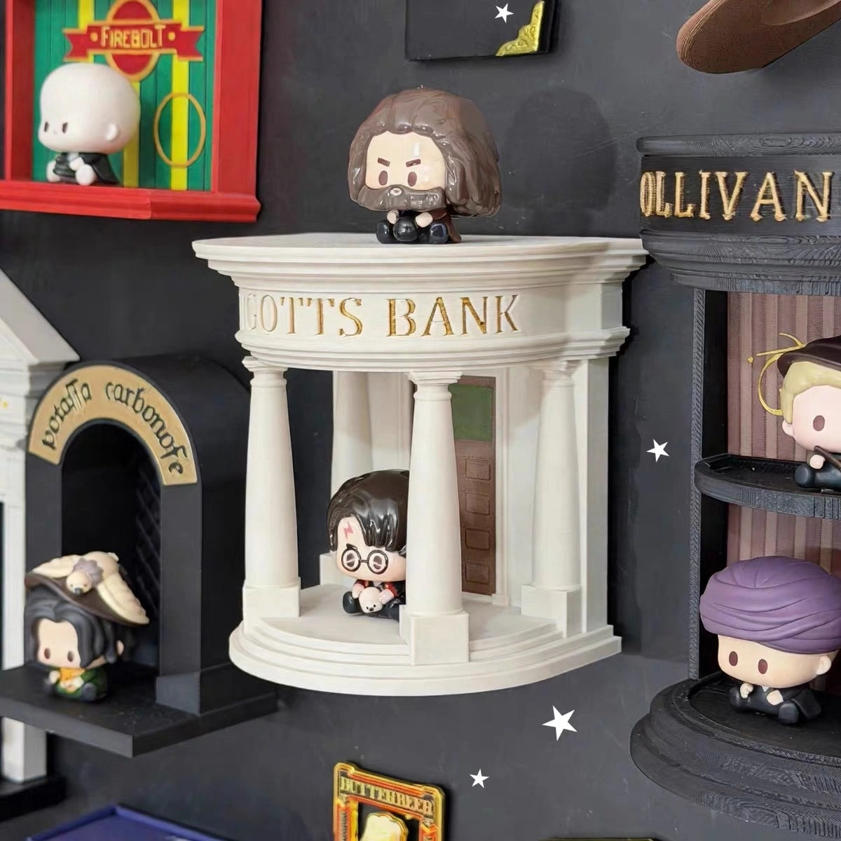Wizarding Street Diagon-Style Miniature Floating Nook – 3D Printed Magnetic Diorama & Figurine Display Shelf