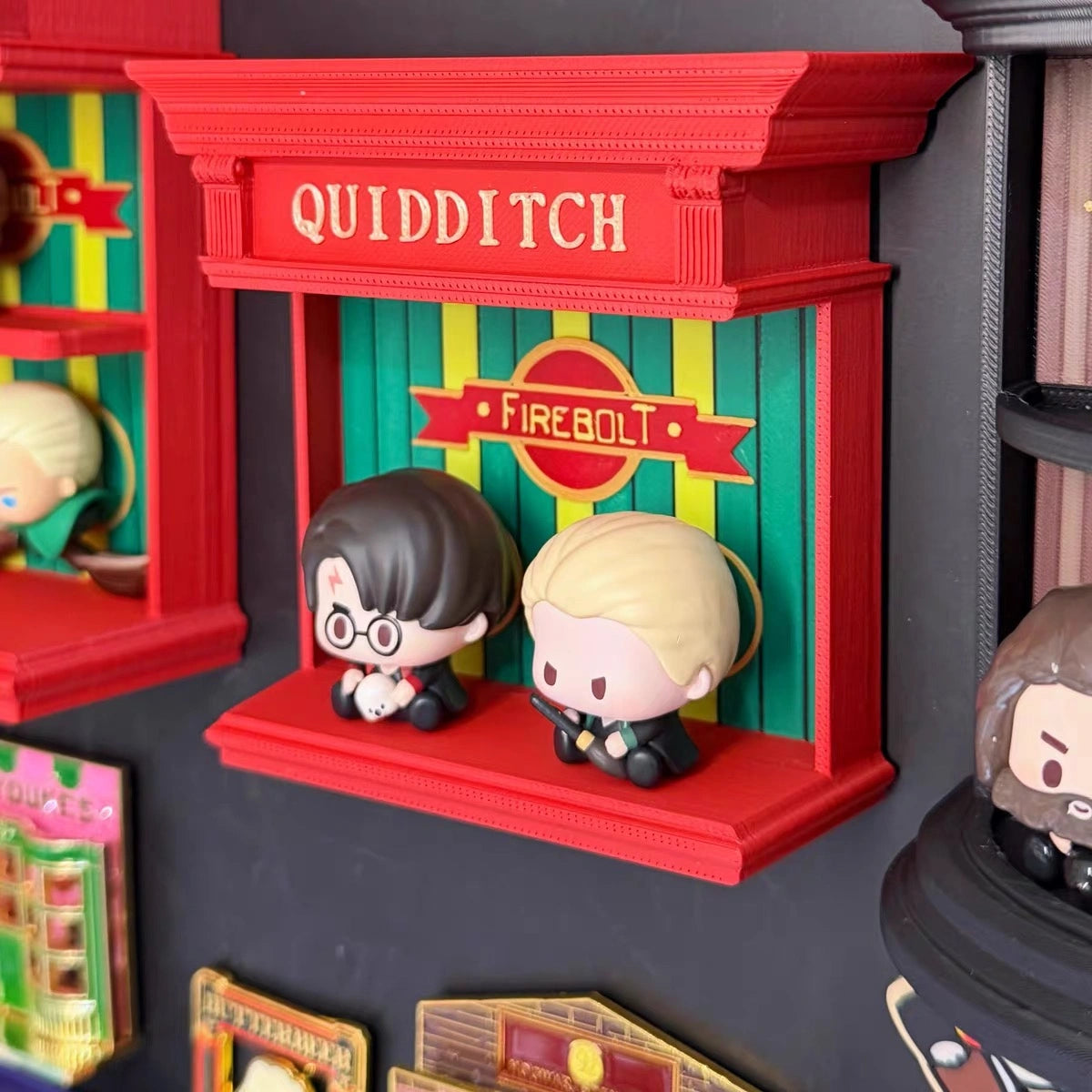 Wizarding Street Diagon-Style Miniature Floating Nook – 3D Printed Magnetic Diorama & Figurine Display Shelf