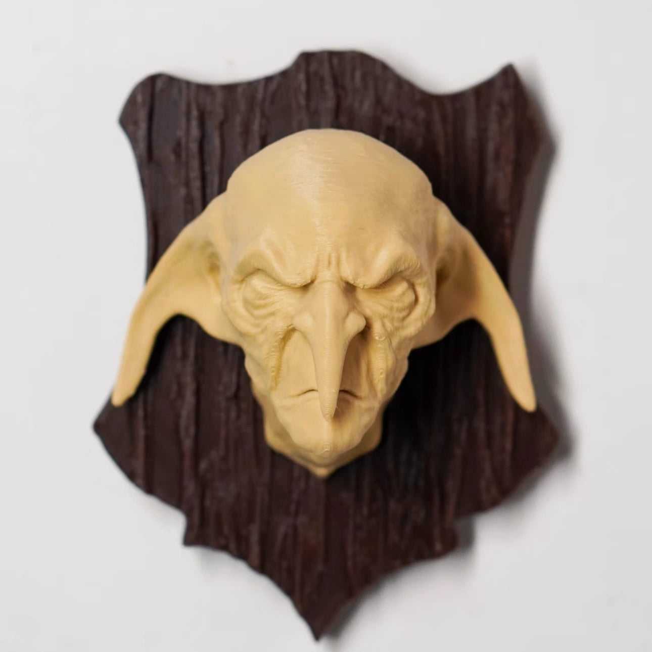 Wizarding Street Diagon-Style Miniature Floating Nook – 3D Printed Magnetic Diorama & Figurine Display Shelf