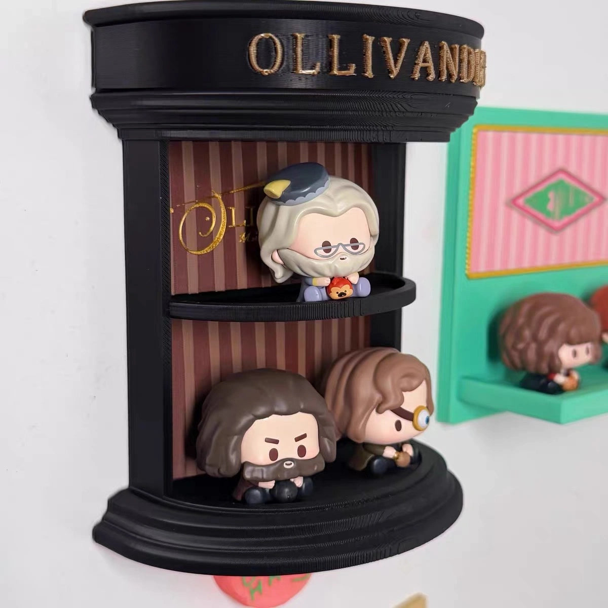 Wizarding Street Diagon-Style Miniature Floating Nook – 3D Printed Magnetic Diorama & Figurine Display Shelf