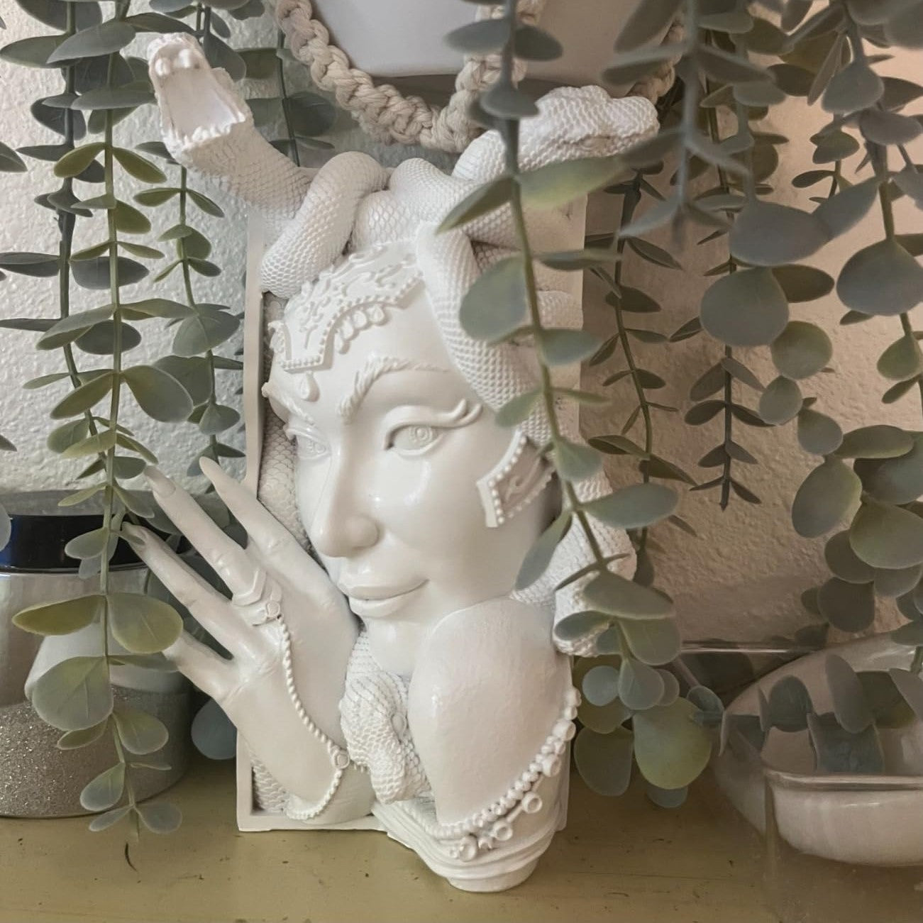 Medusa Head Book Nook